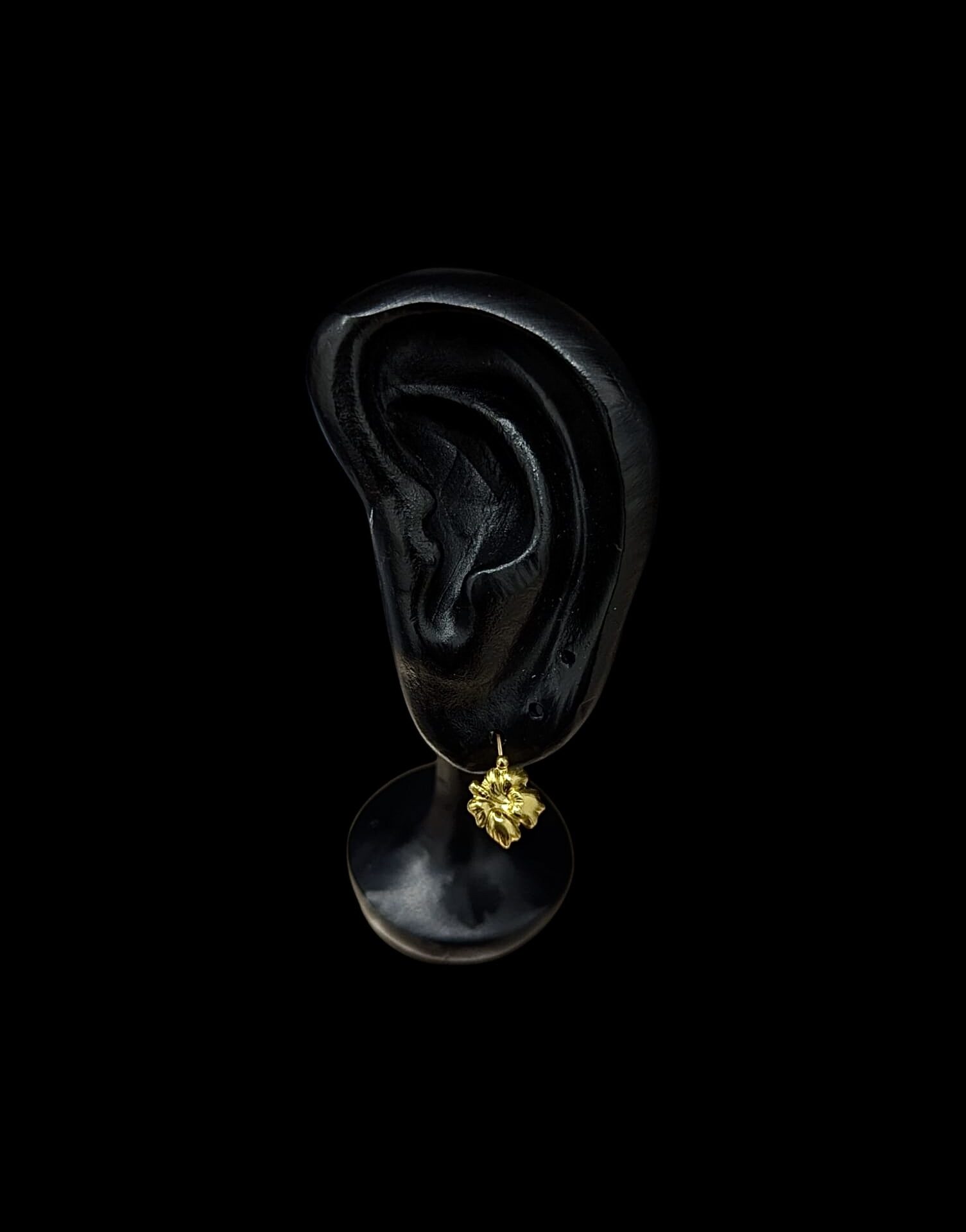 Boucles D'Oreilles Dormeuse Hibiscus – Image 3