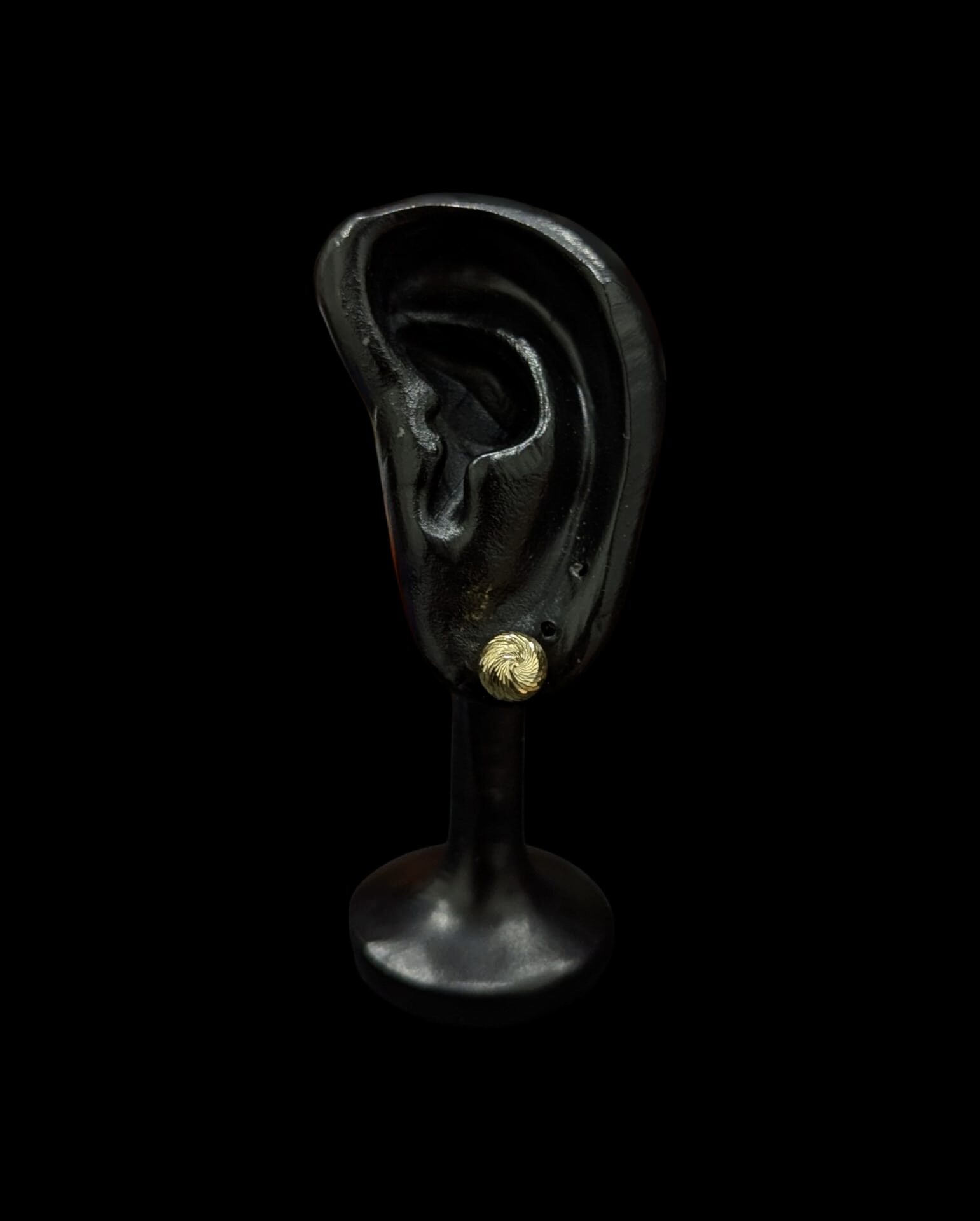 Boucles d'Oreilles Grain d'Or Ciselé 8 mm – Image 3