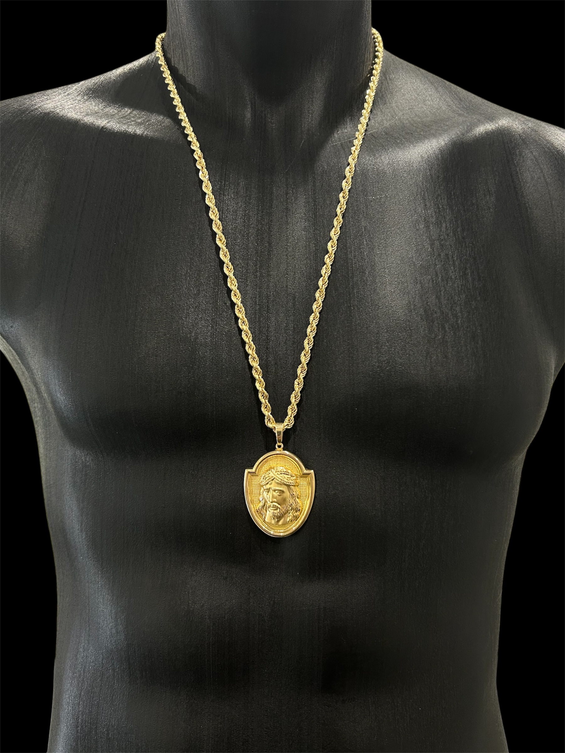 tete de christ maille corde 70cm